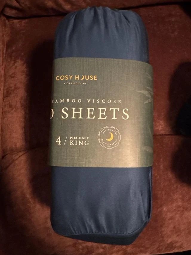 A verified buyer’s own photo of their sheets